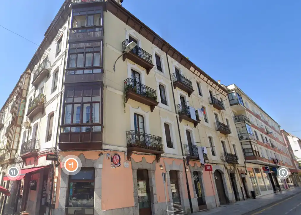 Flat for sale in Calle Duque de Santoña