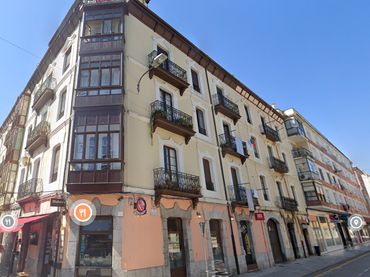 Piso en venta en Calle Duque de Santoña