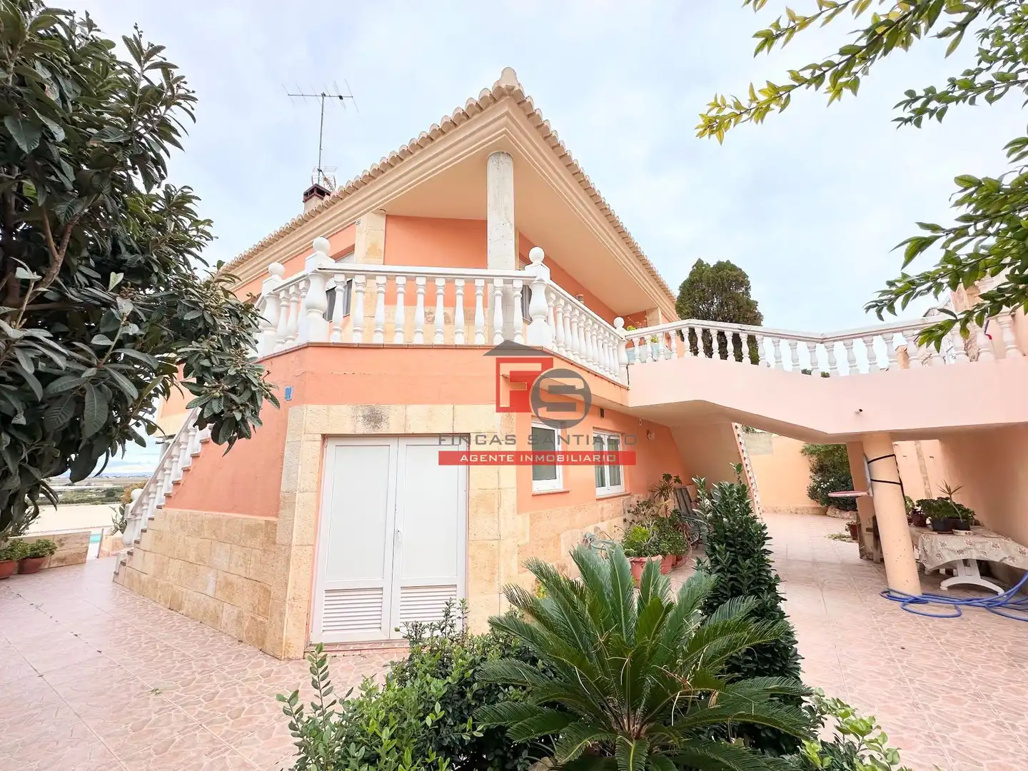 Vista exterior de Casa o xalet en venda en Cullera amb Jardí privat, Terrassa i Traster