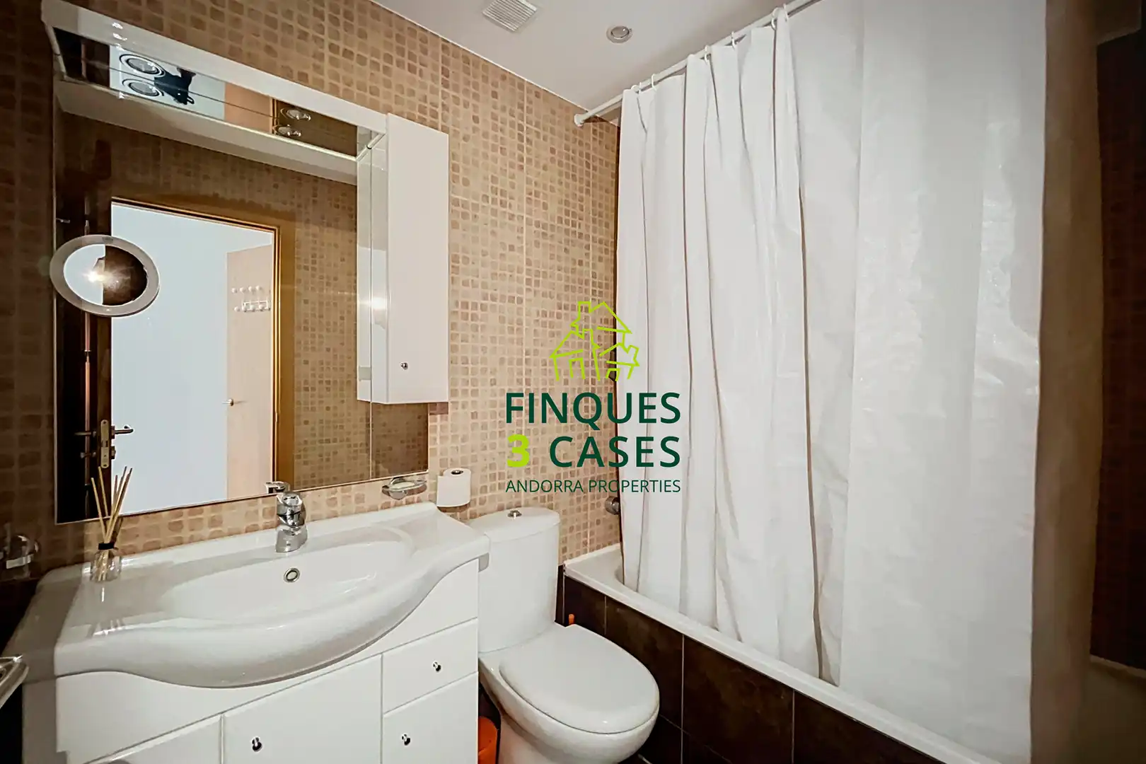 Baño de Apartamento de alquiler en Canillo con Parquet, Amueblado y Horno