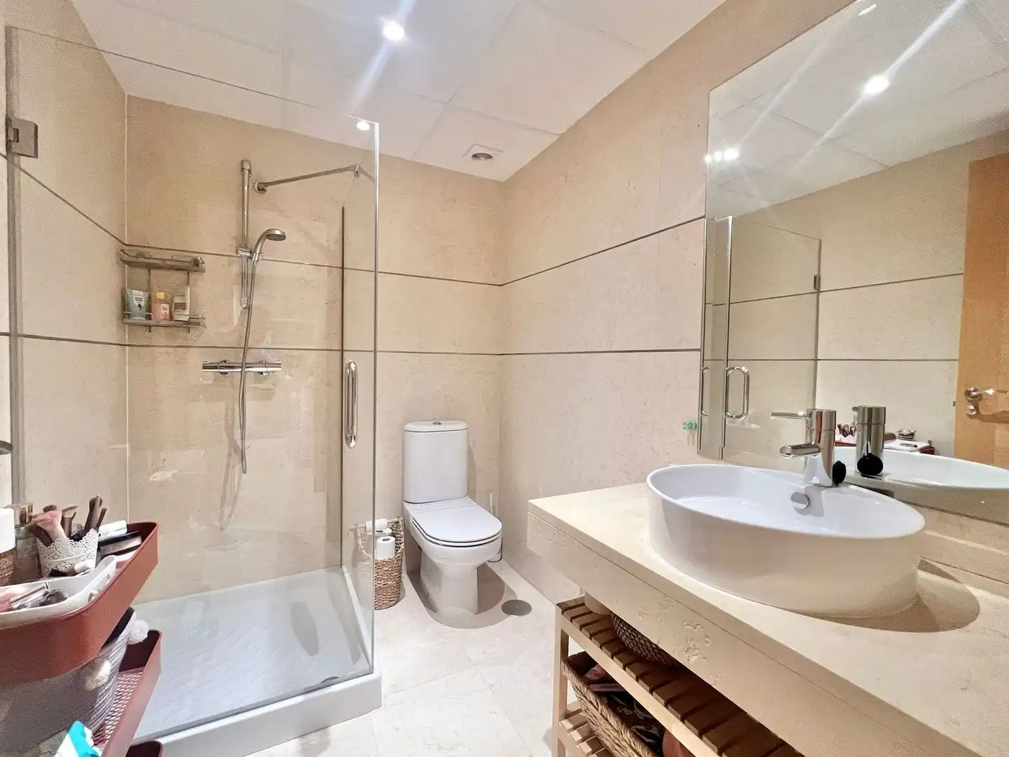 Bany de Apartament en venda en Estepona amb Moblat i Piscina comunitària