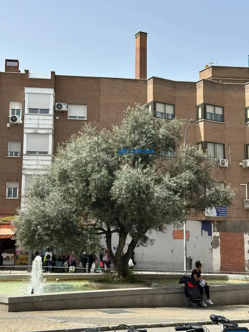 Vista exterior de Local en venda en Madrid