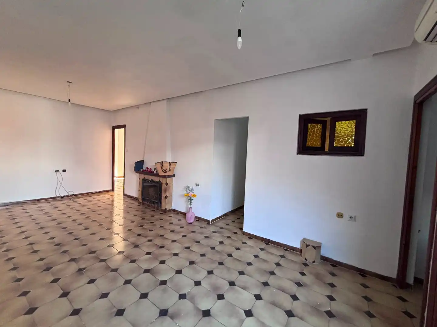 Sala d'estar de Casa o xalet en venda en Burjassot amb Terrassa i Balcó