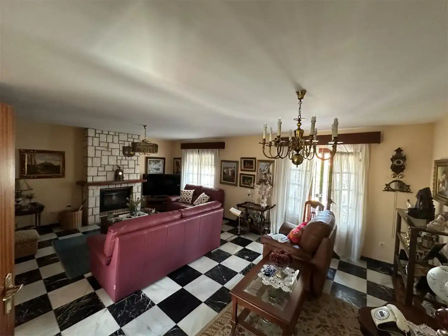 Sala d'estar de Casa o xalet en venda en Málaga amb Jardí privat, Traster i Balcó