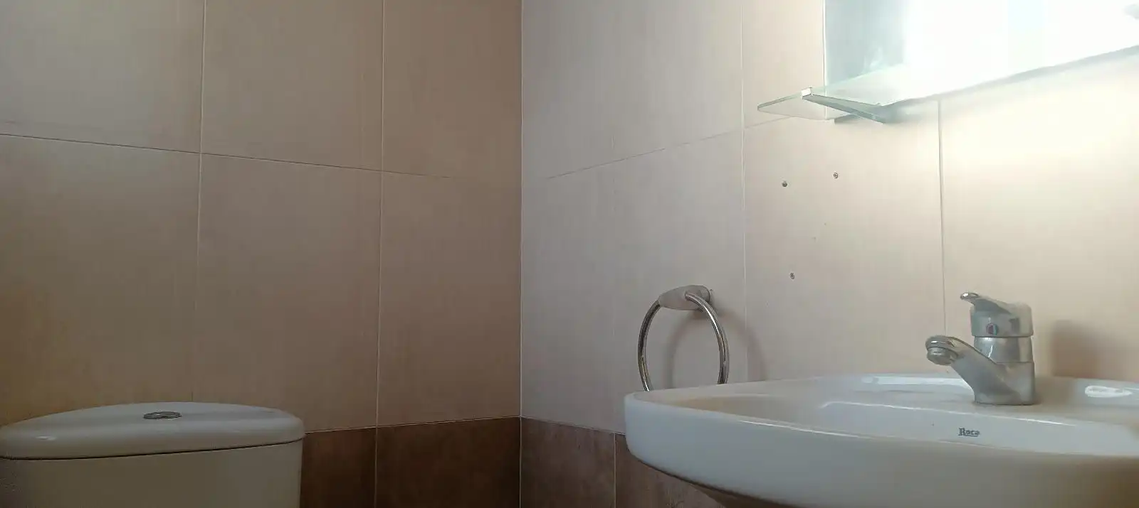 Baño de Oficina de alquiler en Lliçà de Vall con Aire acondicionado