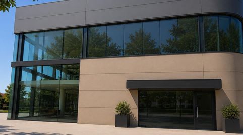 Nave comercial con rentabilidad inmediata o disponible para uso propio en Forallac