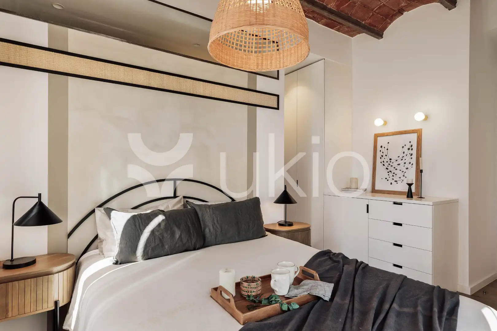Dormitori de Apartament de lloguer en Barcelona amb Aire condicionat, Calefacció i Terrassa