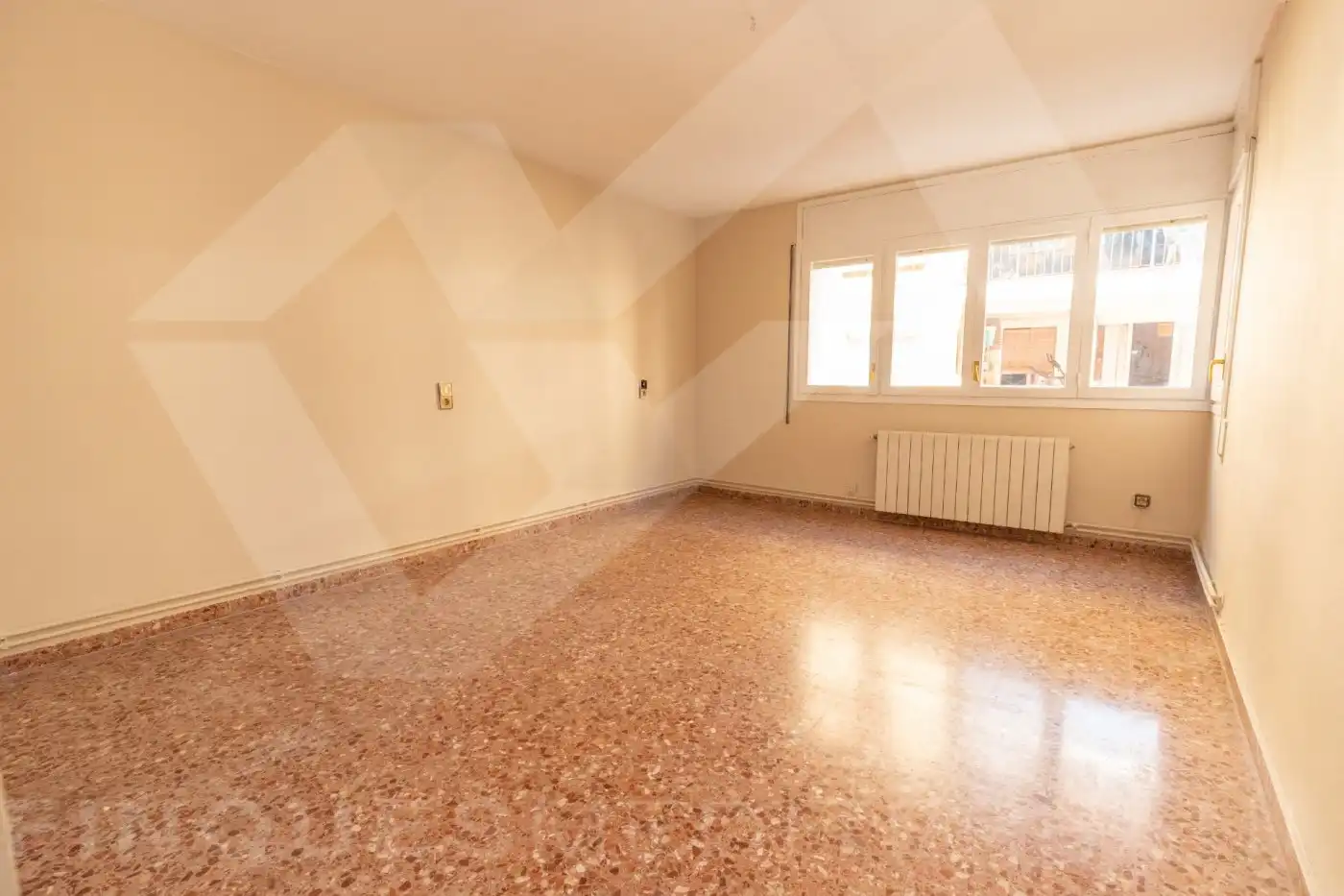 Living room of Flat for rent in Tarragona  with Heating, Parquet flooring and Terrace