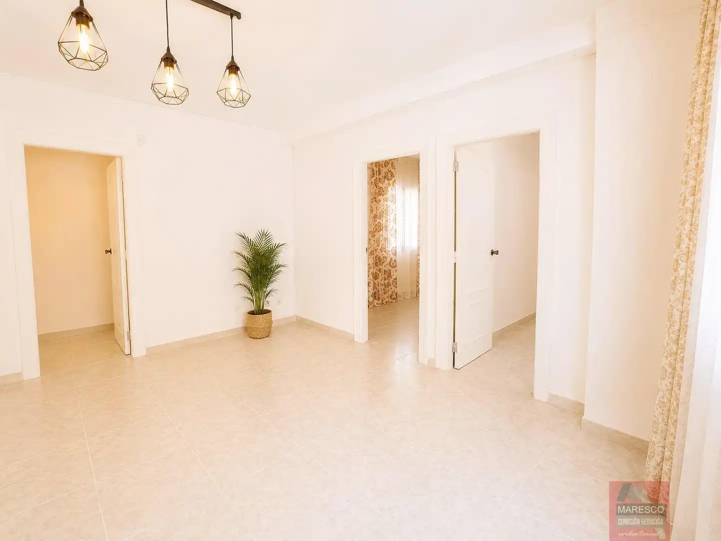 Flat for sale in Fuengirola  with Air Conditioner