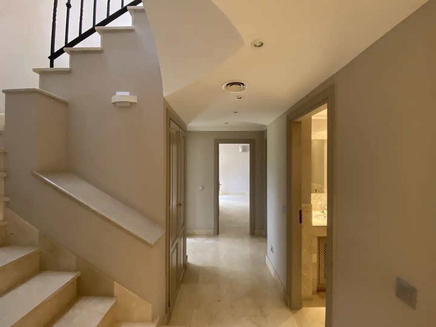 Penthouse with pool for sale in Nueva Andalucía, imagen 7