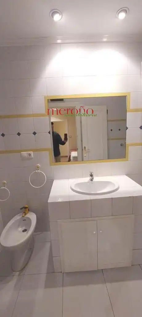 Bany de Pis en venda en Elche / Elx amb Balcó