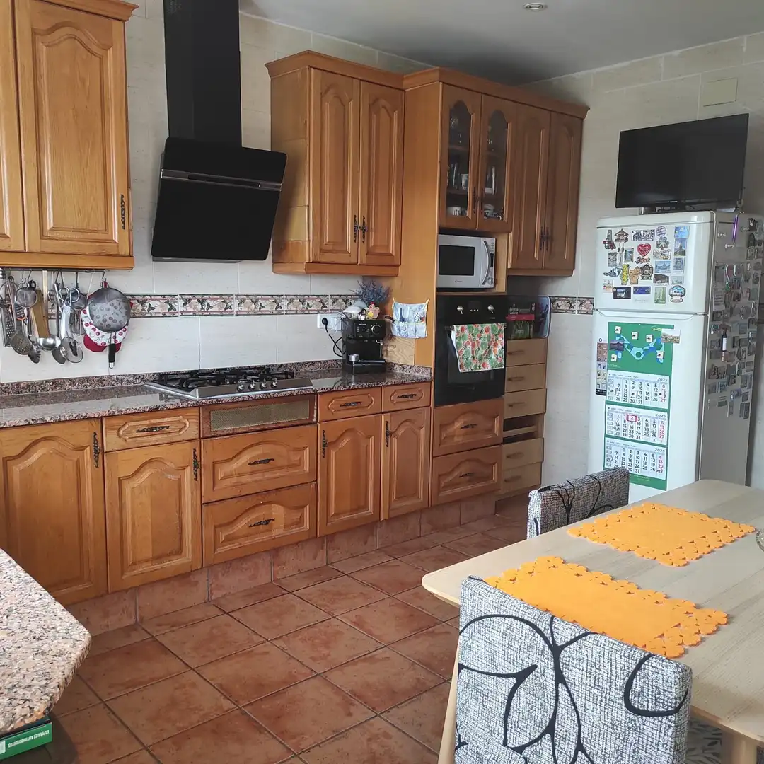Cuina de Casa o xalet en venda en Riells i Viabrea amb Calefacció, Jardí privat i Terrassa
