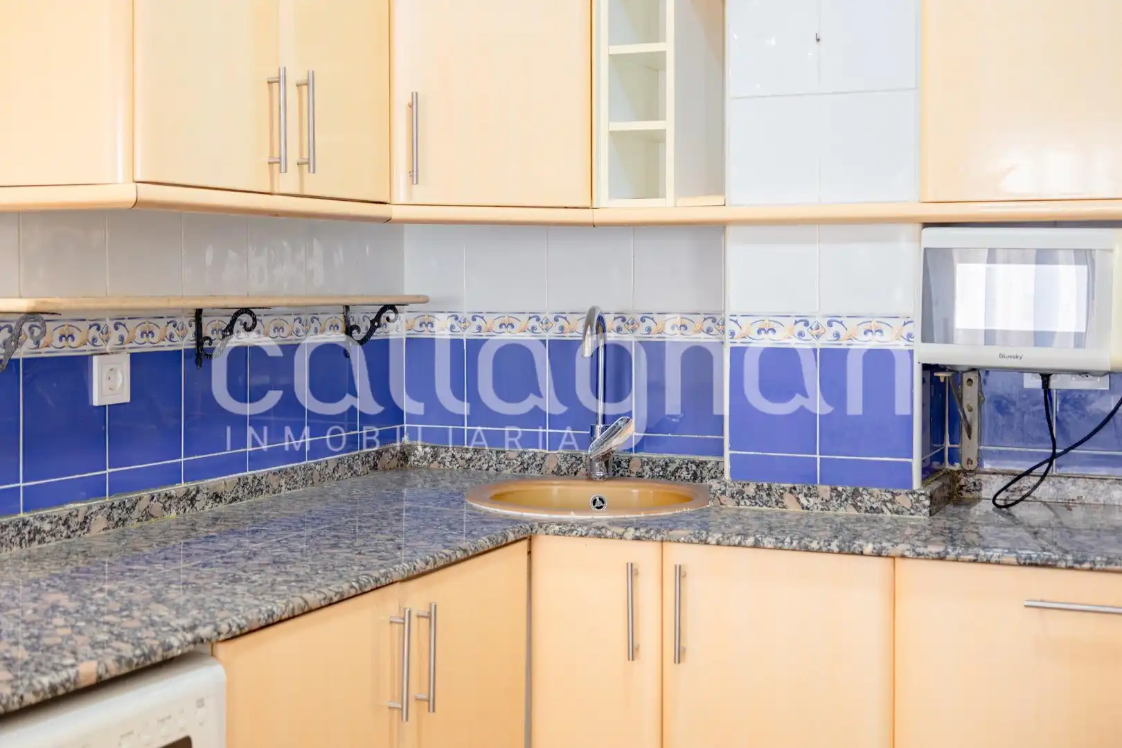 Kitchen of Flat for rent in Valencia  with Furnished