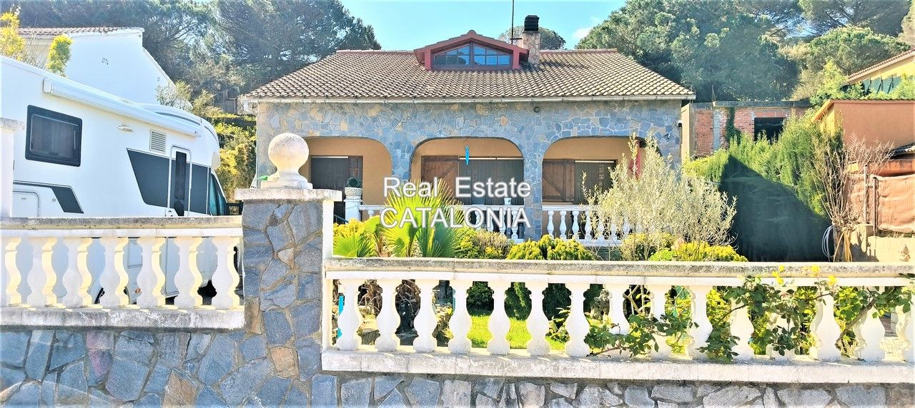 Exterior view of House or chalet for sale in Lloret de Mar  with Air Conditioner, Heating and Private garden