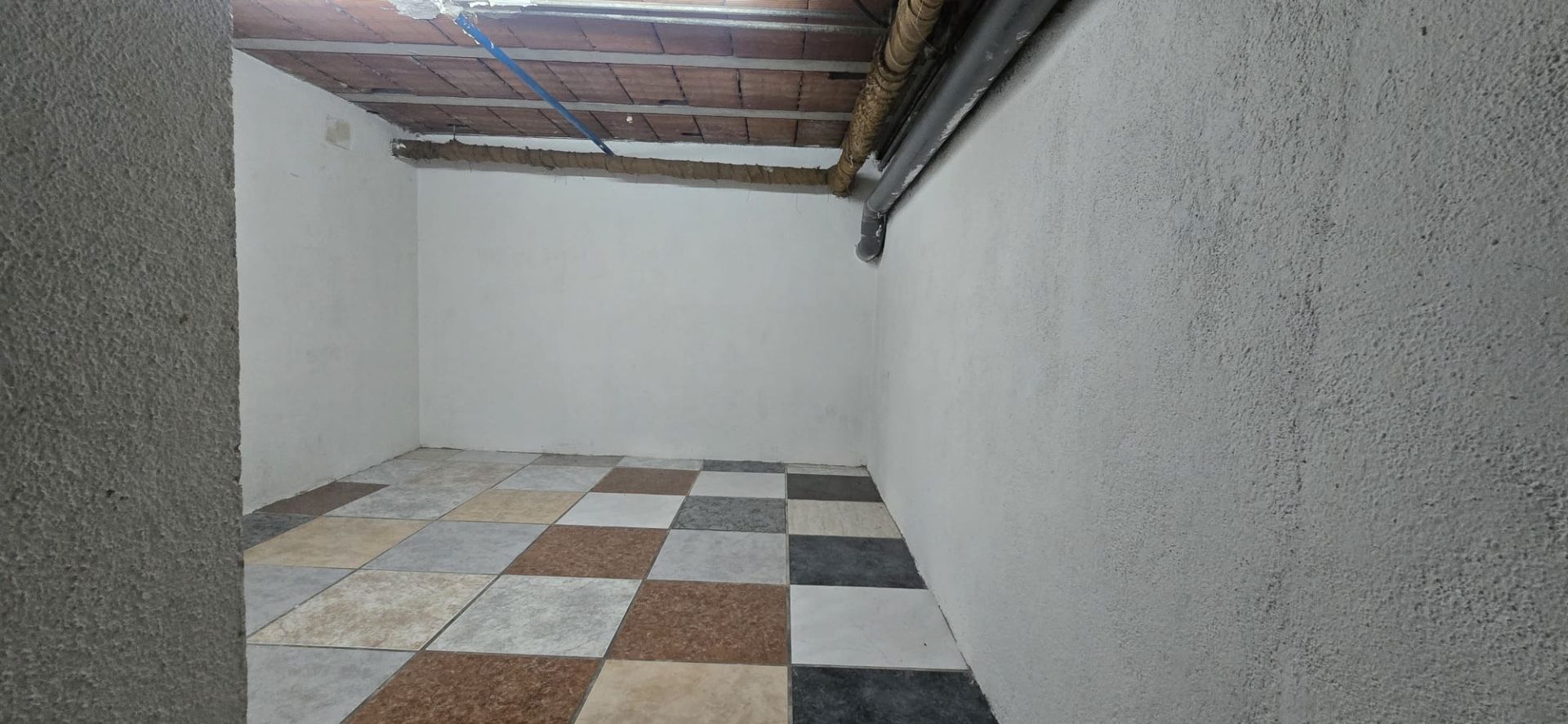 Geschaftsraum zur Miete in Carrer de Núria, 51