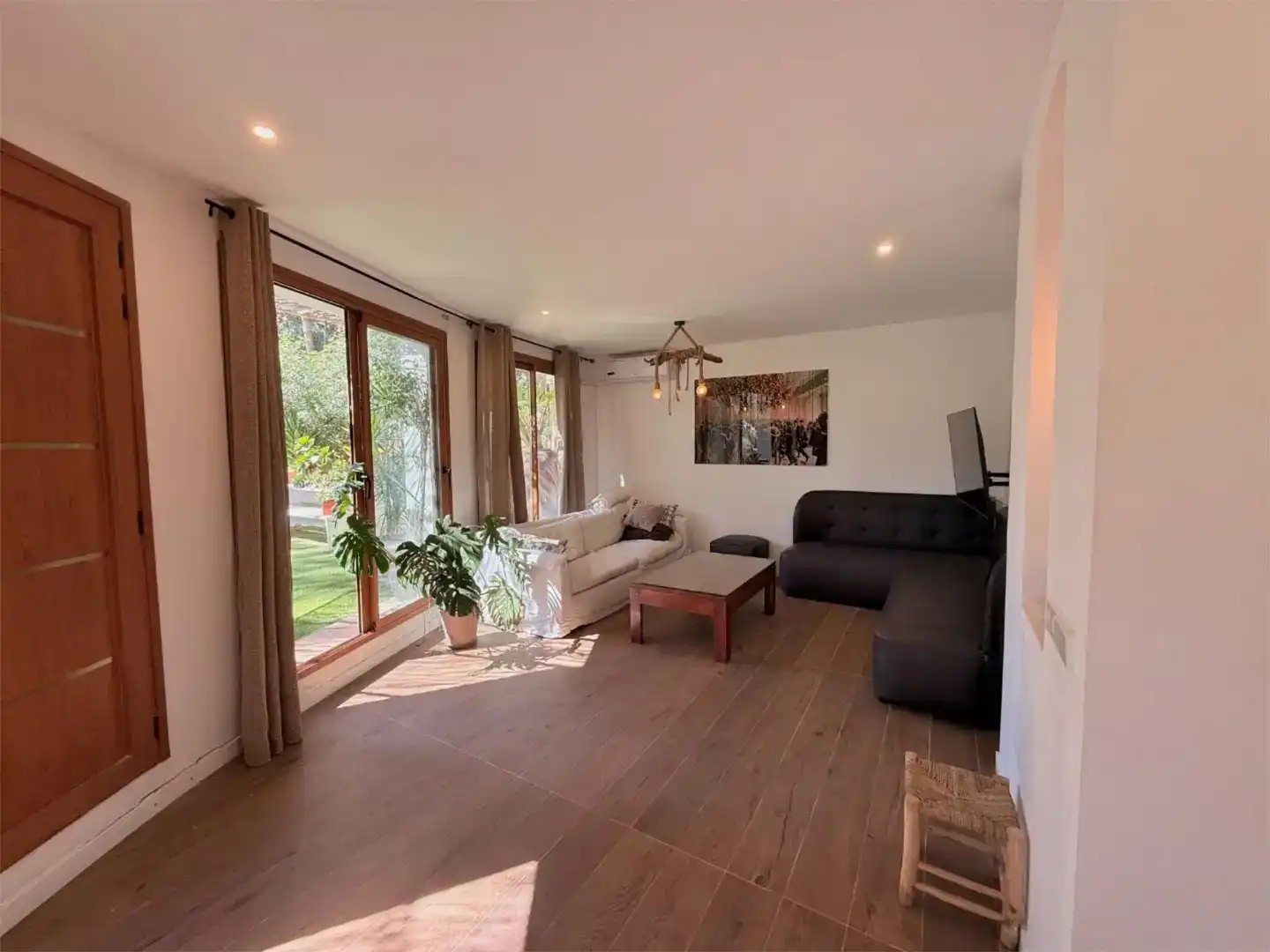 Sala de estar de Casa o chalet en venta en Santa Eulària des Riu con Aire acondicionado y Balcón