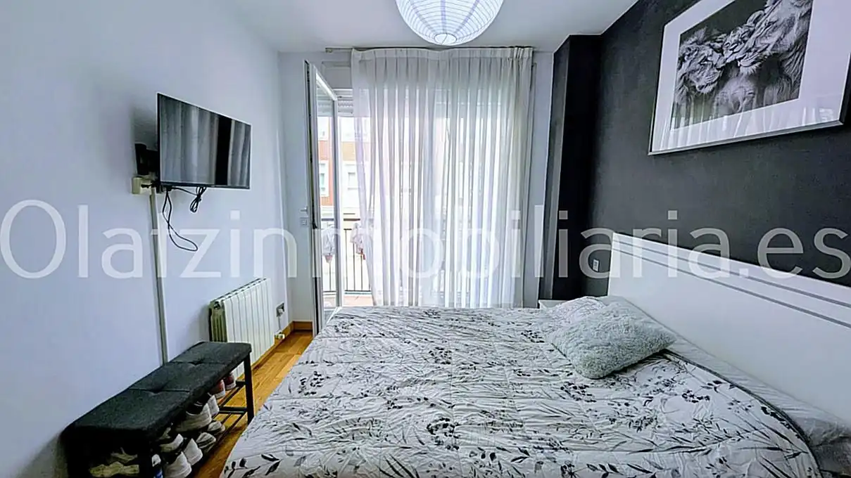 Bedroom of Flat for sale in Amorebieta-Etxano  with Heating, Balcony and Community pool