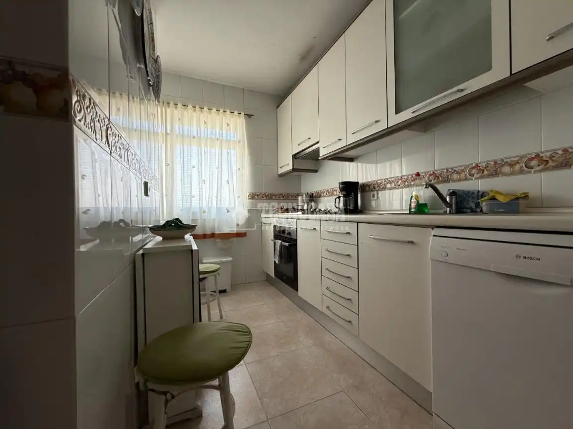 Kitchen of Flat for sale in Madrid  with Air Conditioner, Heating and Parquet flooring