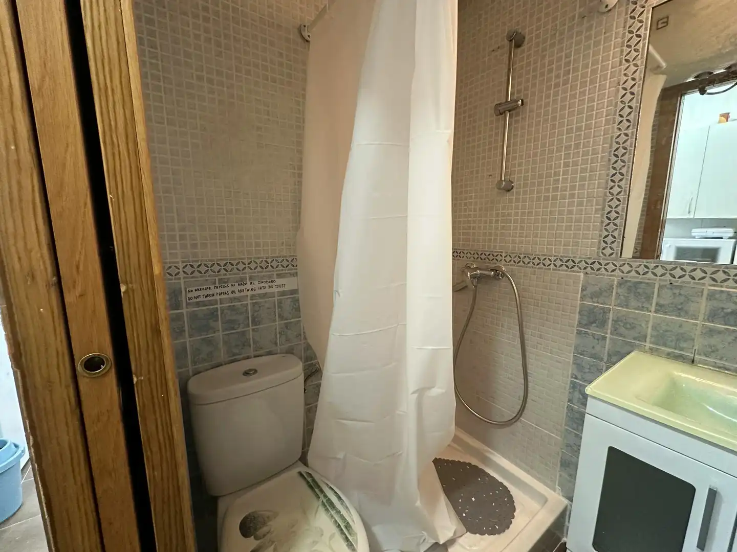 Bany de Pis de lloguer en Madrid amb Aire condicionat, Calefacció i Moblat