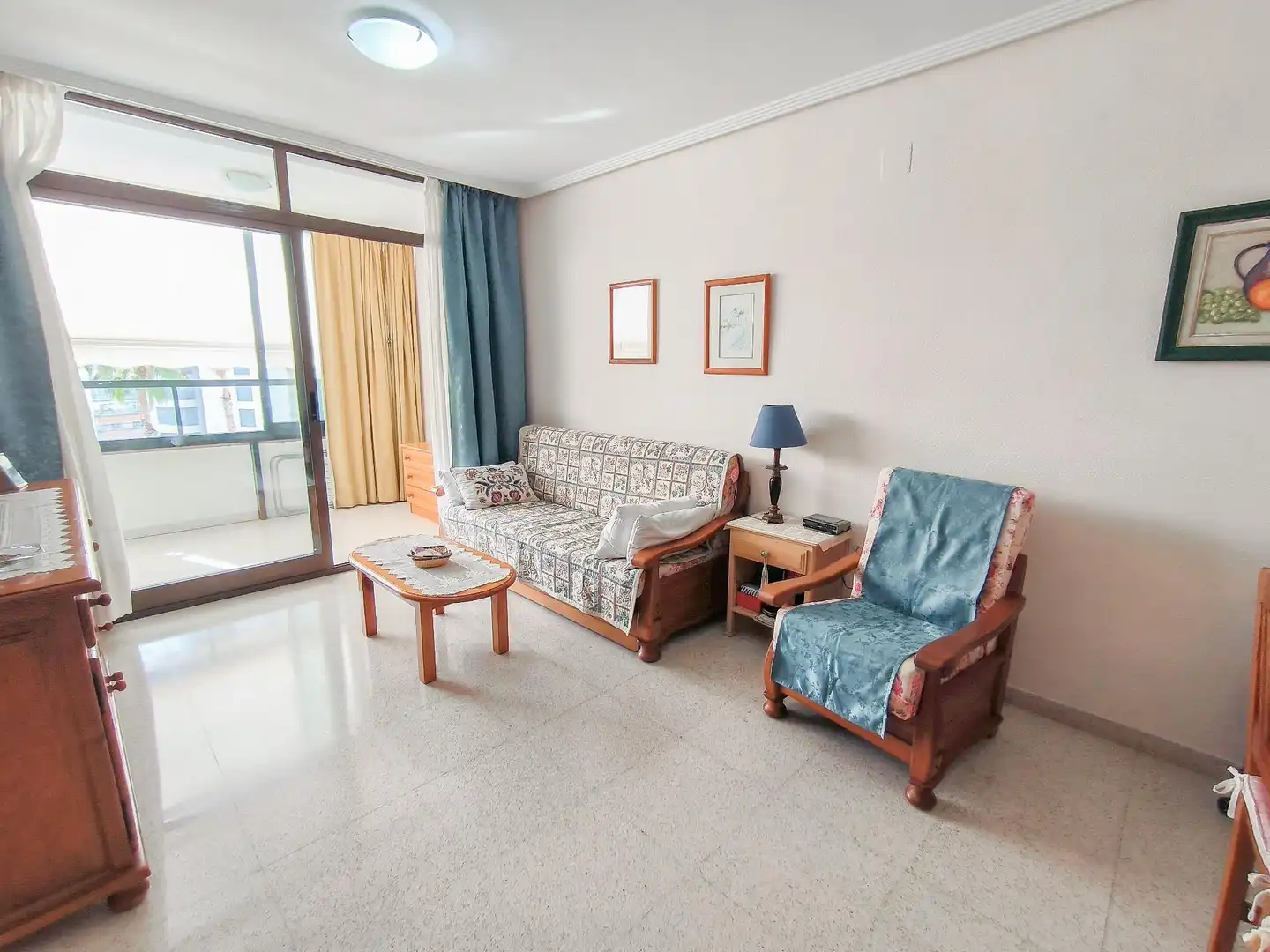Sala d'estar de Apartament en venda en Benidorm amb Calefacció, Moblat i Piscina comunitària