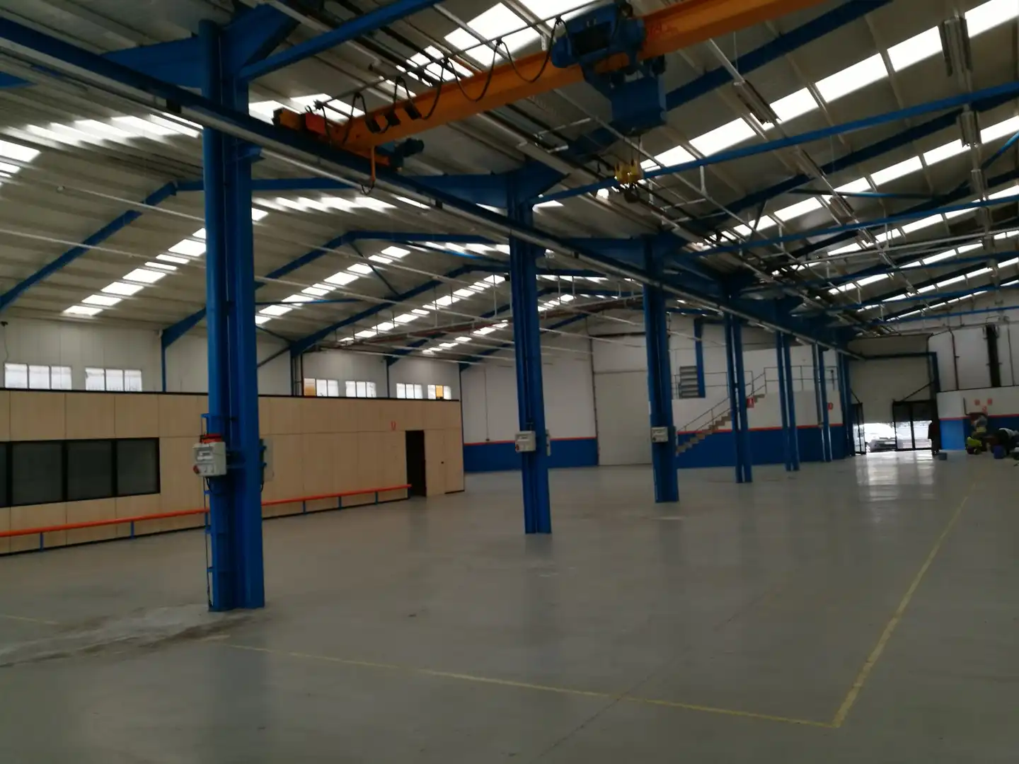 Nau industrial de lloguer en Sant Joan Despí