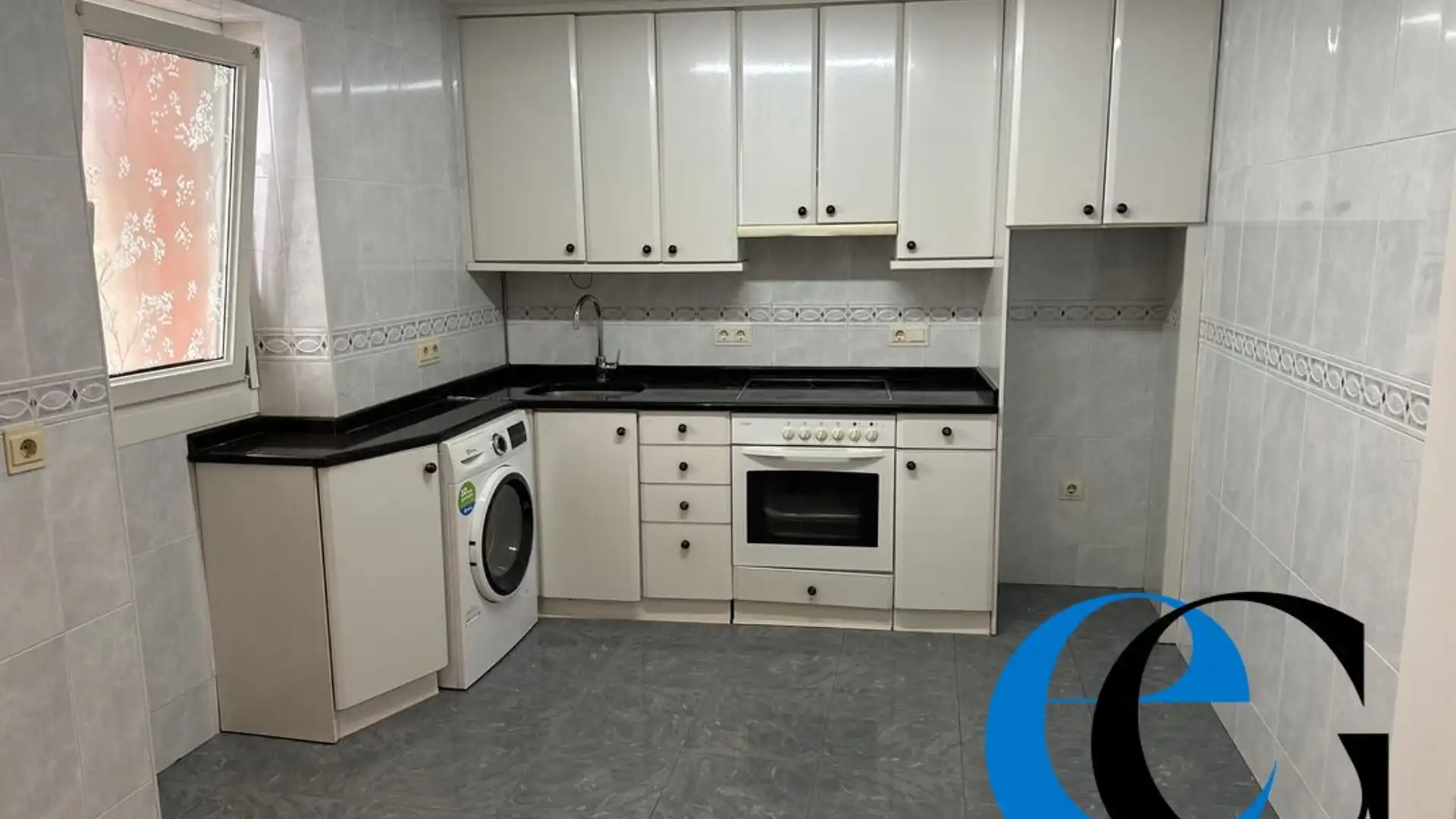 Kitchen of Flat for sale in Orio  with Storage room