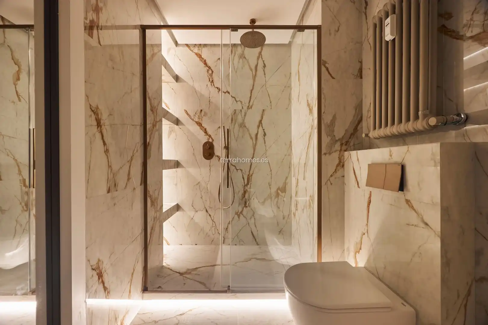 Bany de Apartament en venda en Madrid amb Aire condicionat