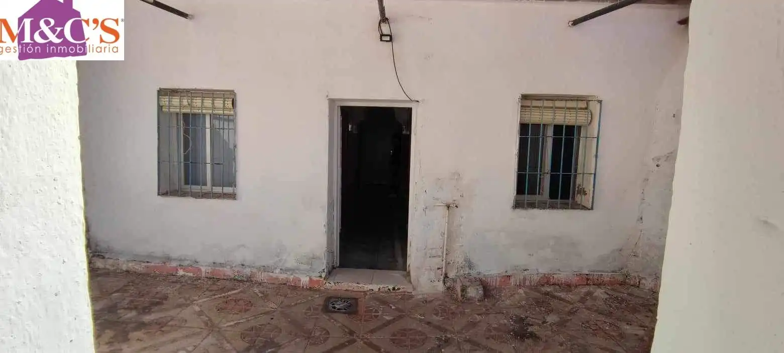 Vista exterior de Casa o xalet en venda en Puertollano