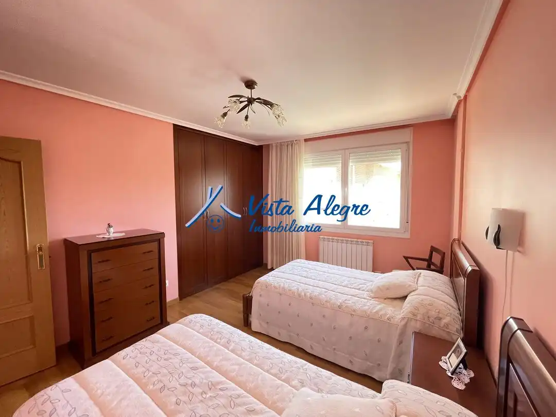 Bedroom of Detached homes for sale in Haro  with Heating, Parquet flooring and Terrace