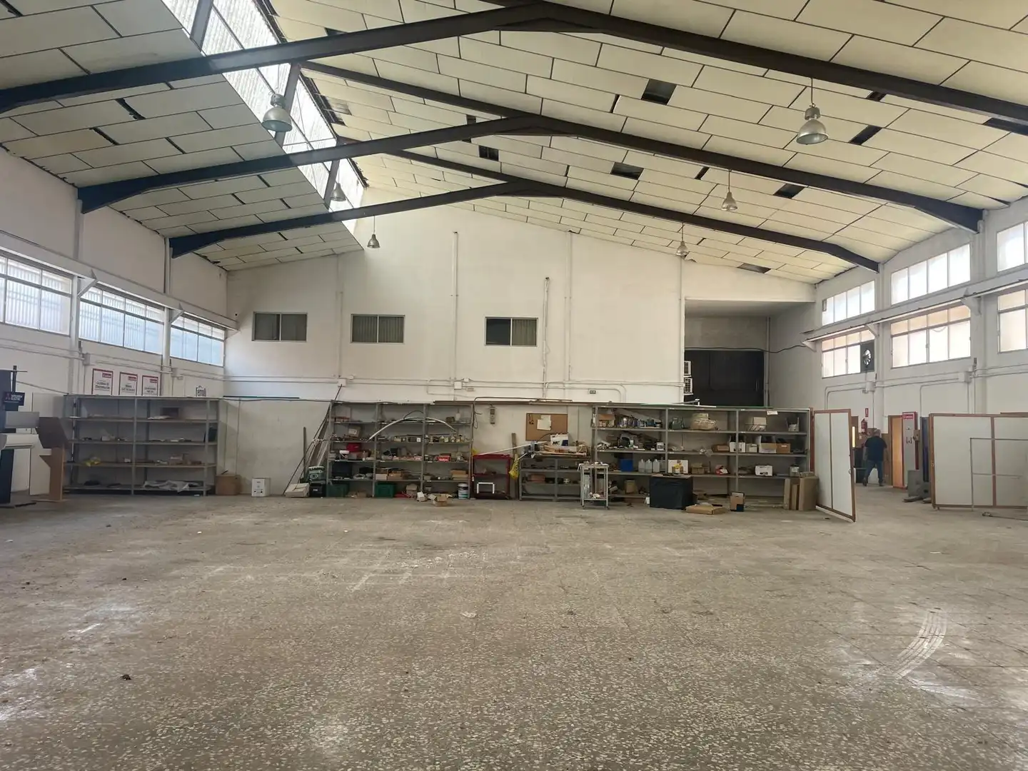 Fabrikhallen zur Miete in Elche / Elx