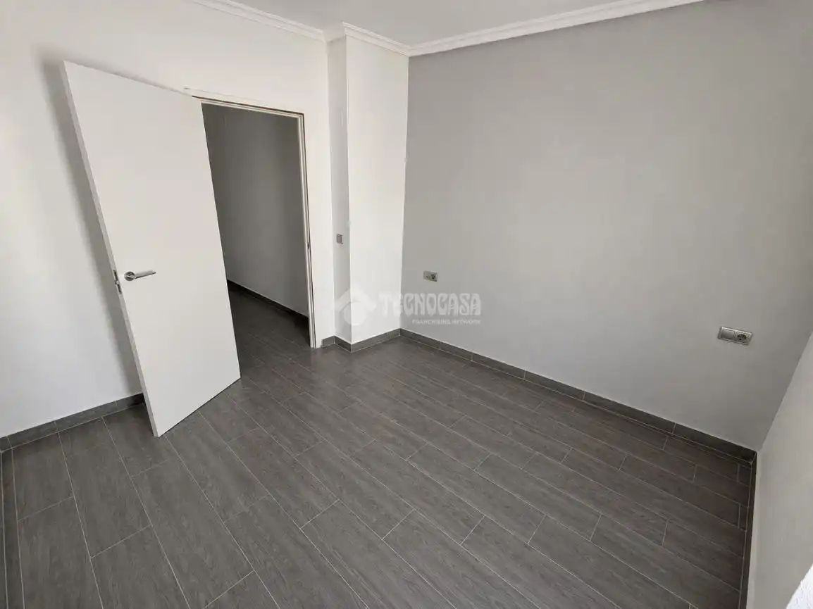 Casa adosada en venta en Martos con Terraza