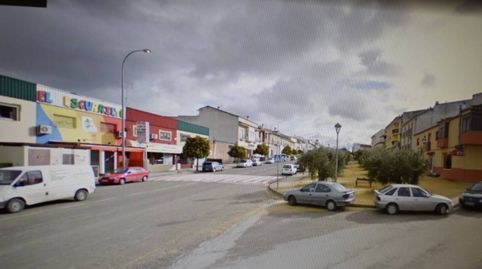 SOLAR 148 M2, ZONA MUY COMERCIAL, GRAN ESCAPARATE. NEGOCIABLE.