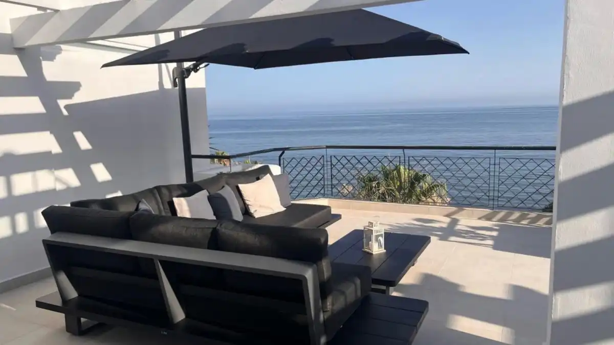 Penthouse with pool for sale in Mijas pueblo