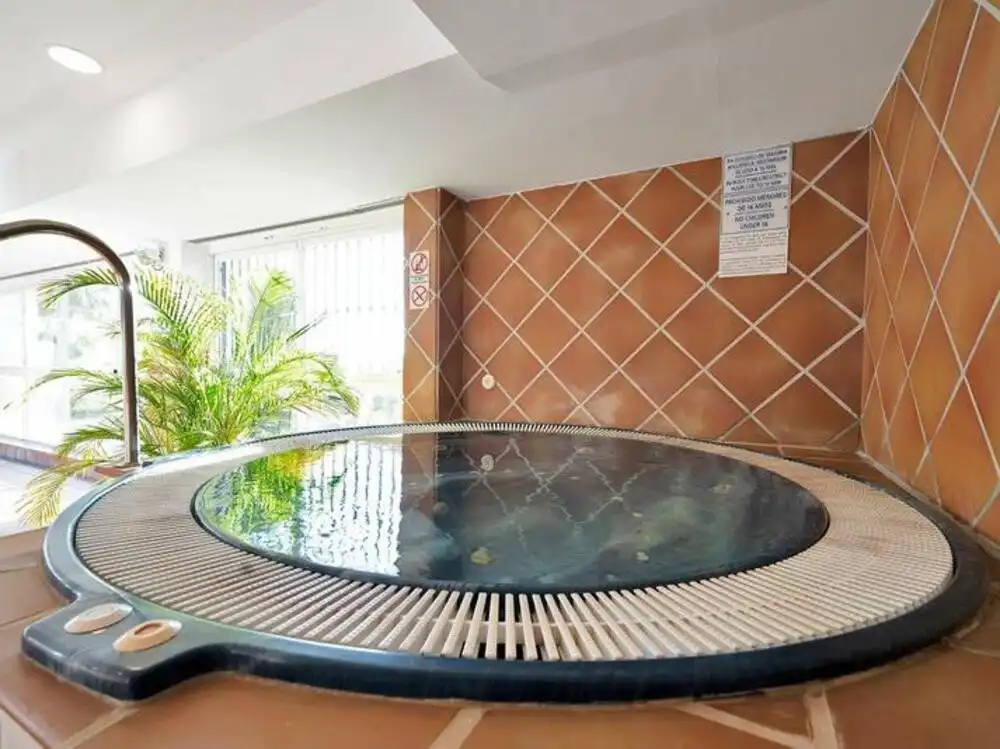 Piscina de Apartament de lloguer en Estepona amb Aire condicionat, Terrassa i Piscina