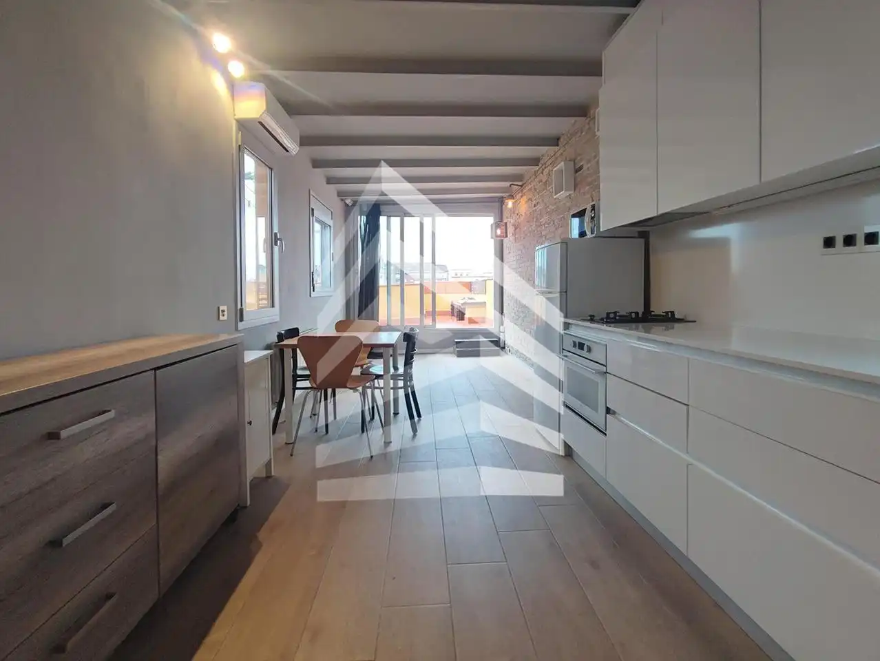 Estudio de alquiler en Daoiz I Velarde, Sants