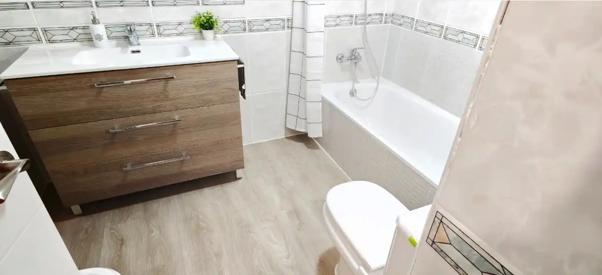 Bathroom of Flat for rent in Málaga  with Furnished, Oven and Washing machine