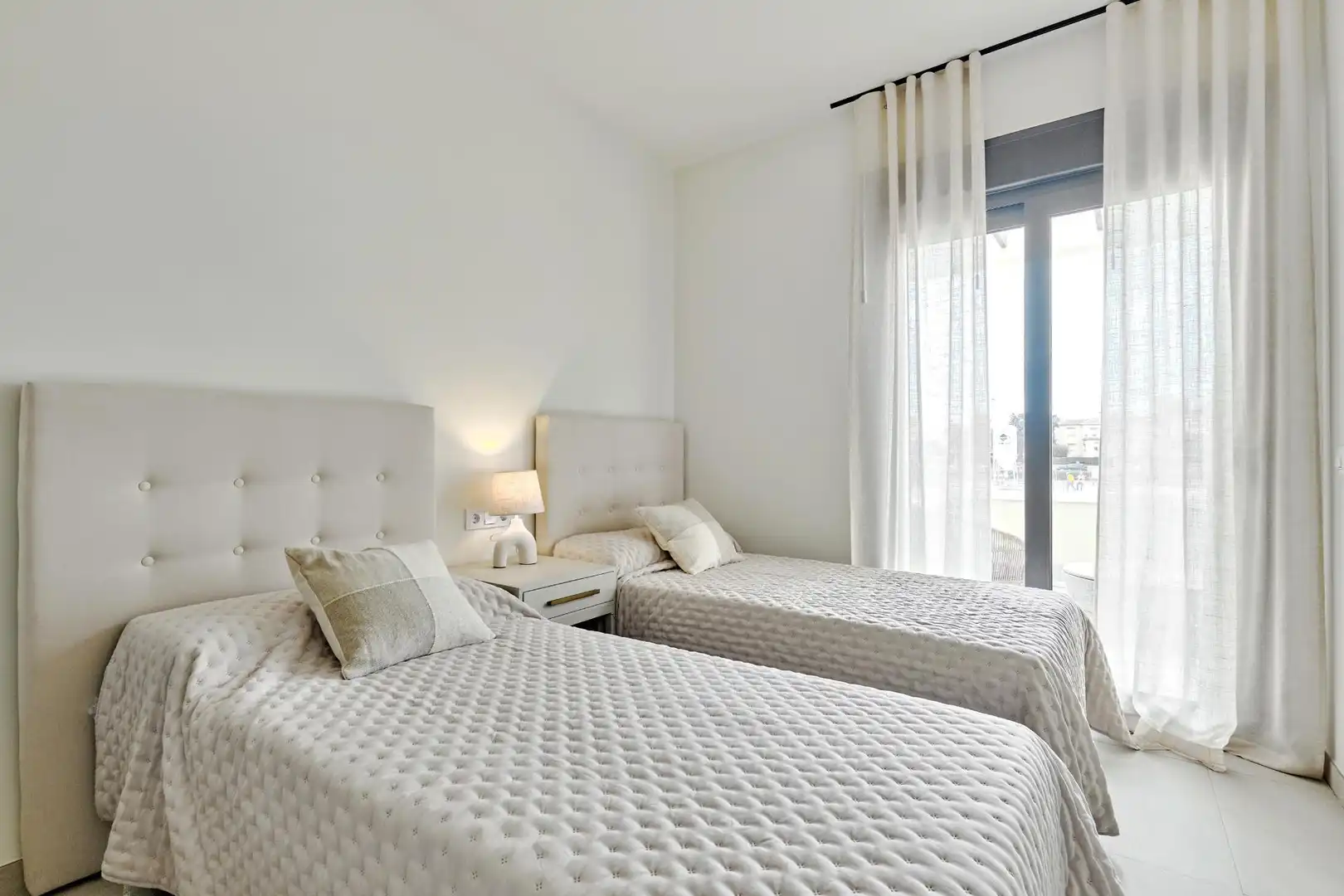Bungalow con piscina en venta en Playa del Acequión, Náufragos y Rocío del Mar, imagen 10