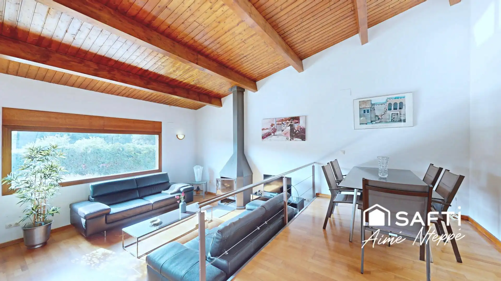Sala d'estar de Casa o xalet en venda en Sant Julià de Ramis amb Calefacció, Piscina i Moblat
