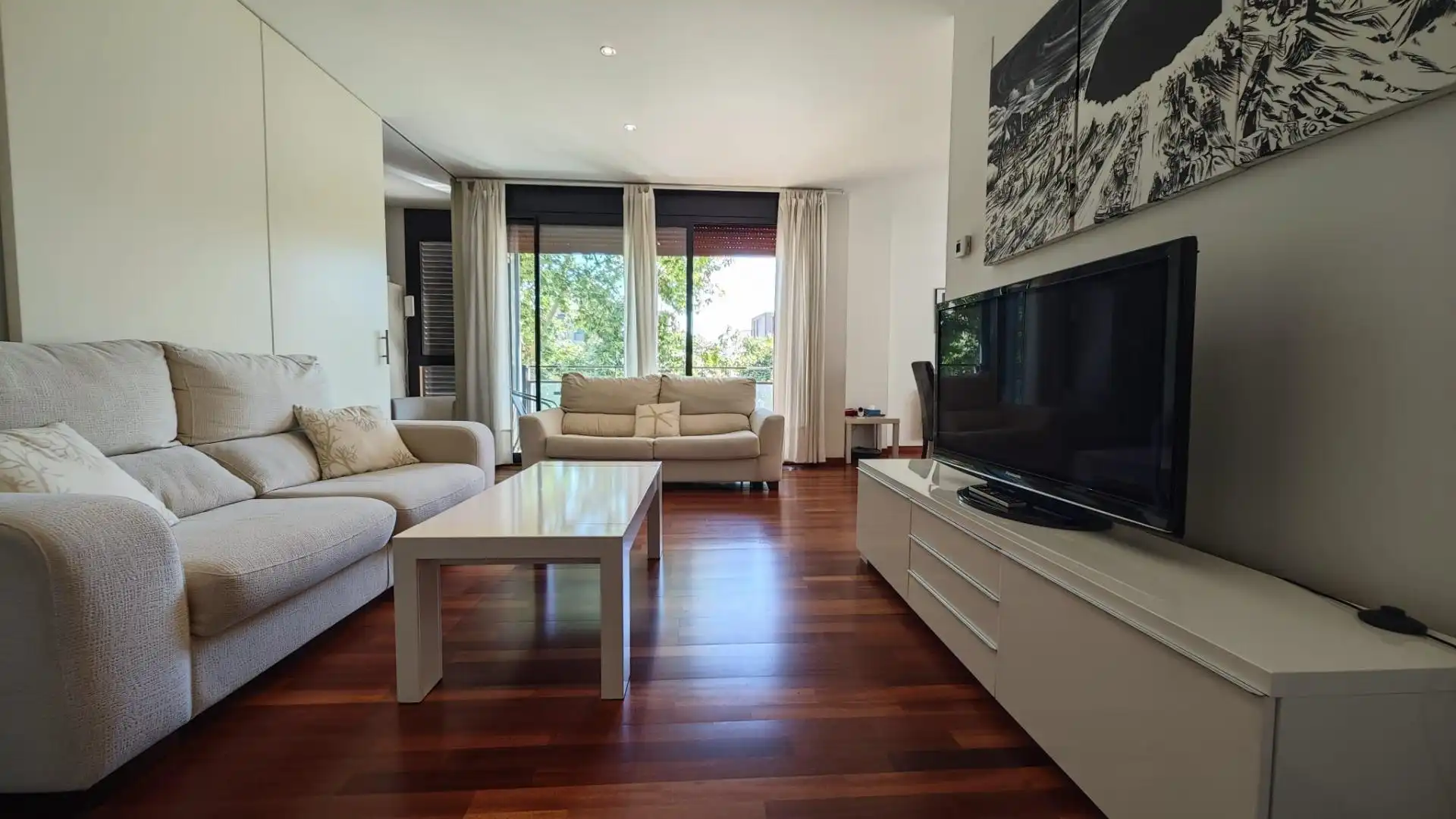 Sala de estar de Piso en venta en Vilanova i la Geltrú con Aire acondicionado, Calefacción y Parquet