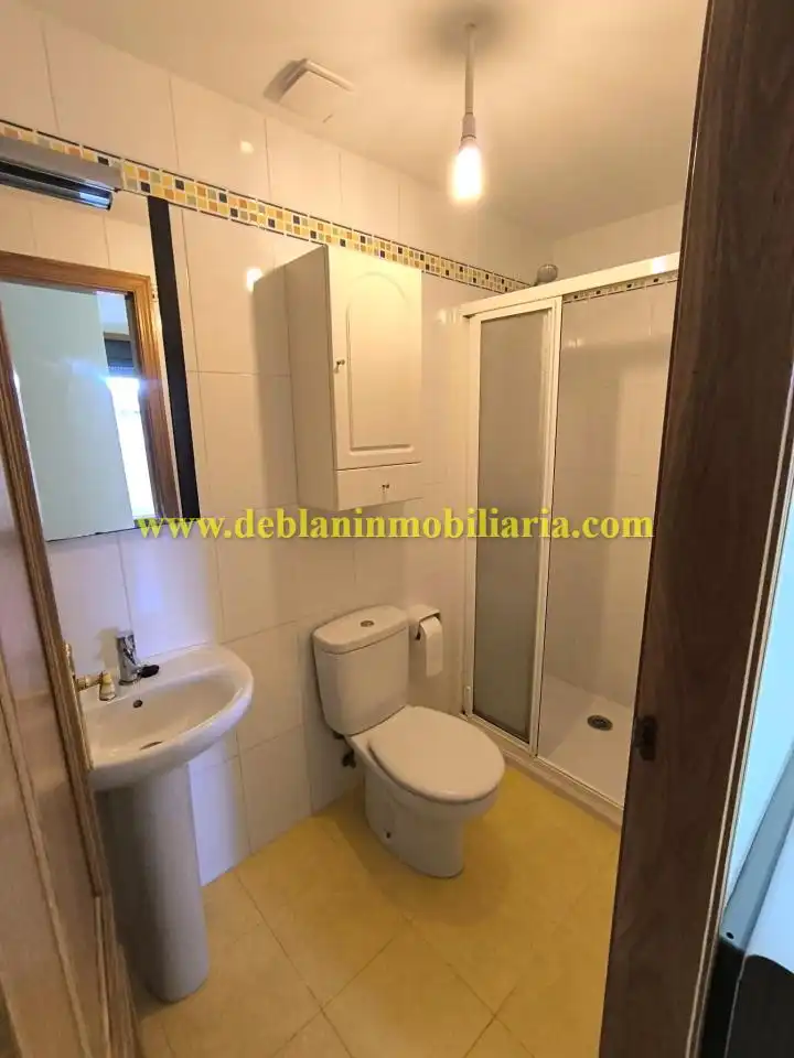 Habitación de Piso en venta en O Rosal   con Calefacción, Terraza y Trastero