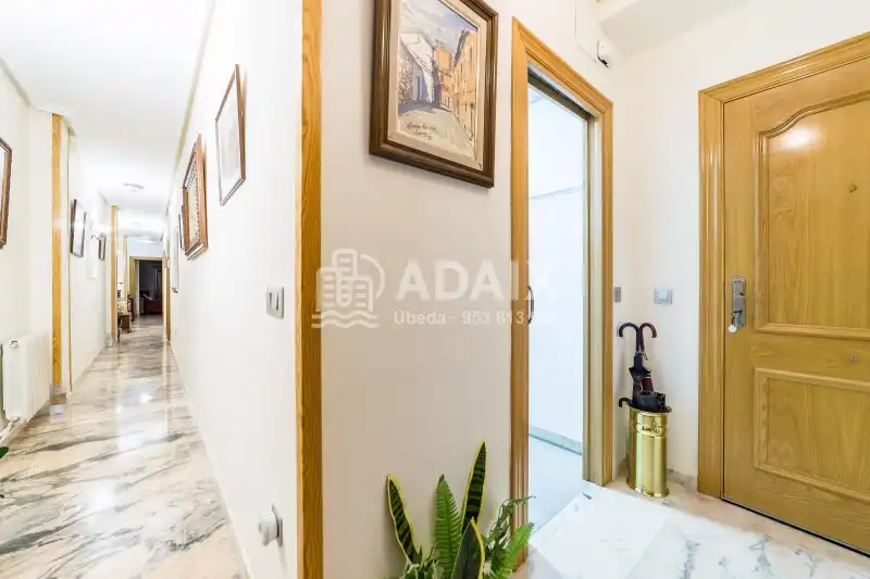 Piso en venta en Úbeda con Aire acondicionado, Calefacción y Trastero