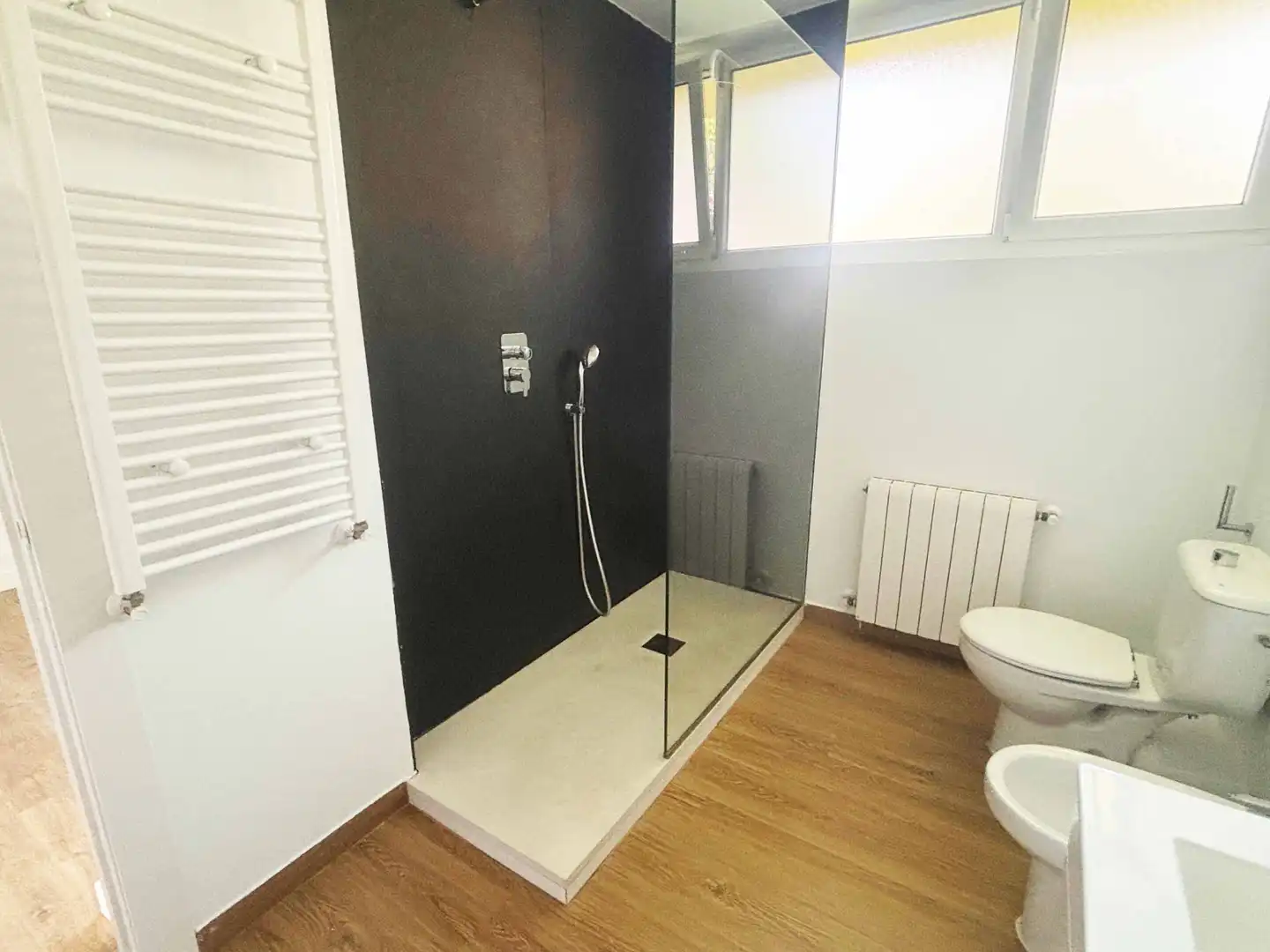 Casa aparellada amb piscina de lloguer a Paseo de los Parques 27, imagen 33