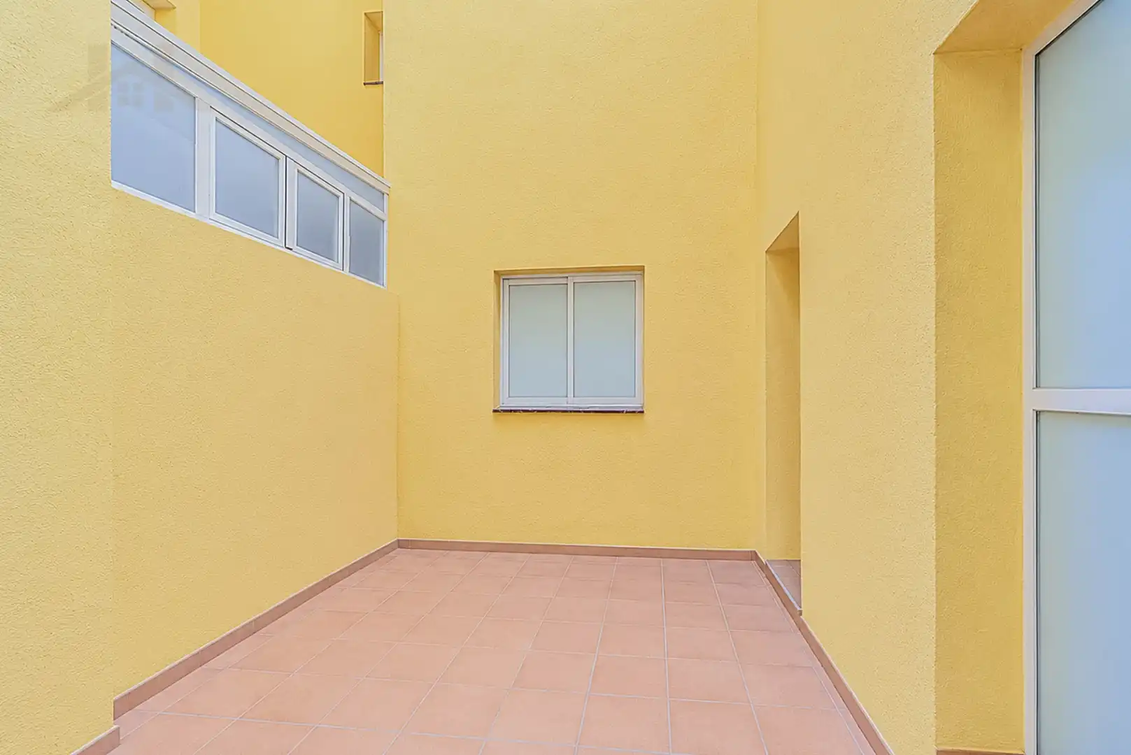 Casa aparellada amb piscina en venda a Calle Isla de la Toja, imagen 31