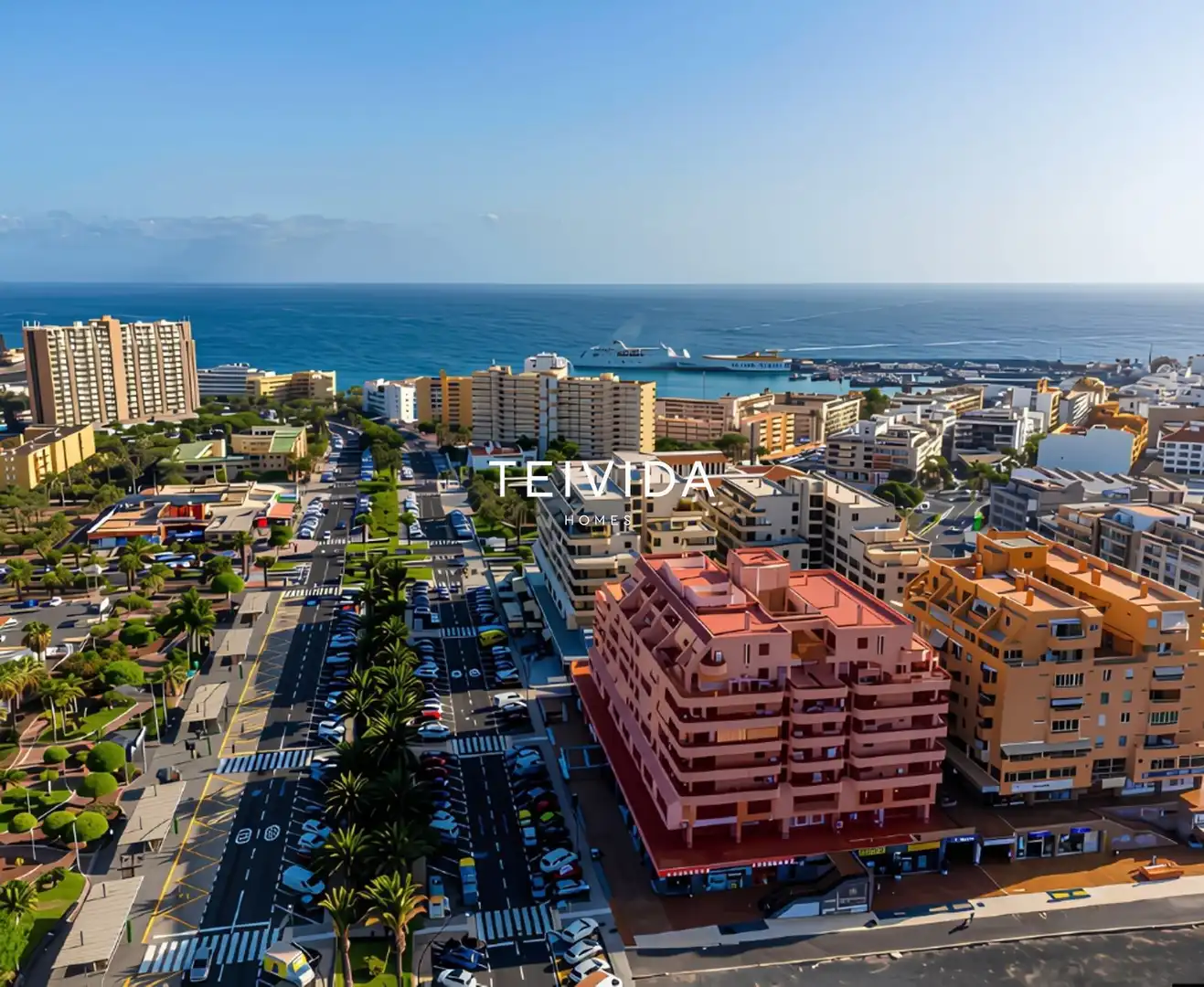 Vista exterior de Piso en venta en Arona con Piscina, Amueblado y Horno