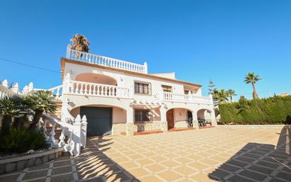 Vista exterior de Casa o xalet en venda en Calpe / Calp amb Aire condicionat, Jardí privat i Terrassa