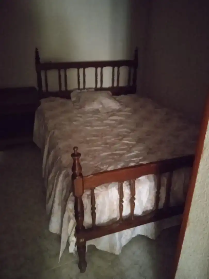 Habitación de Casa adosada en venta en Logrosán