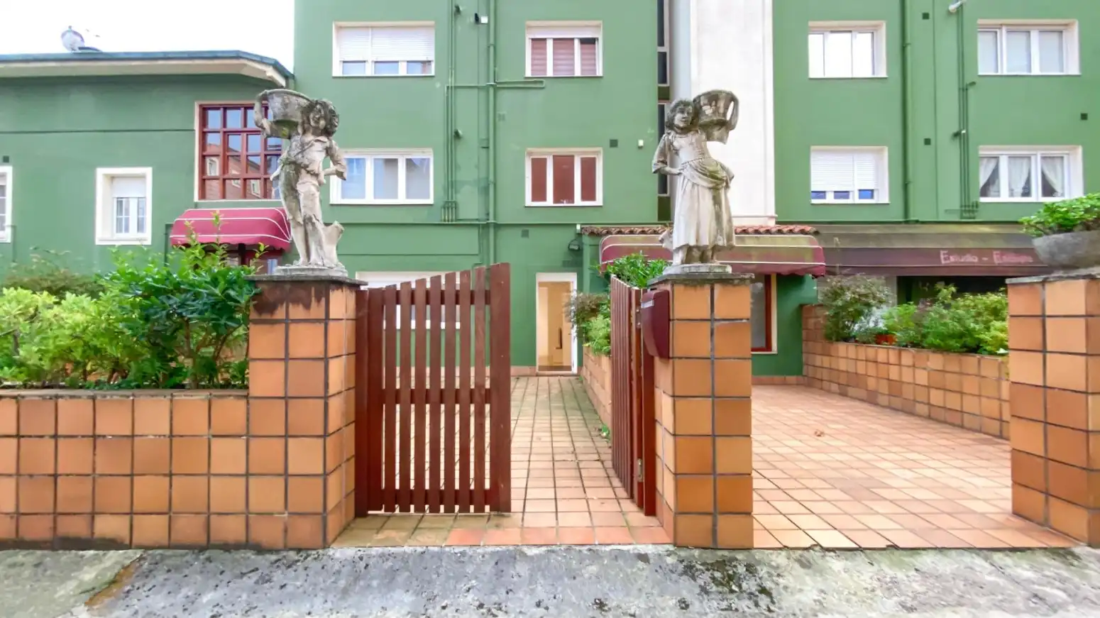 Exterior view of Flat for rent in Santander  with Heating, Terrace and Furnished