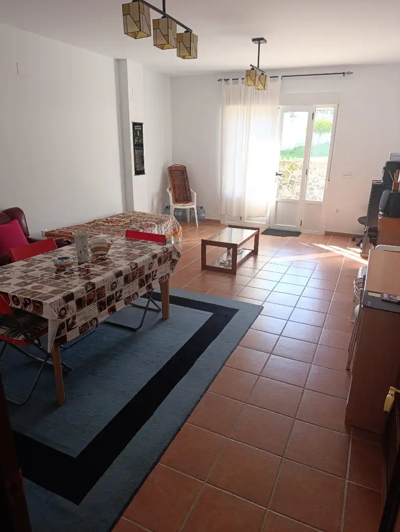 Sala d'estar de Casa o xalet en venda en Mata de Alcántara amb Moblat