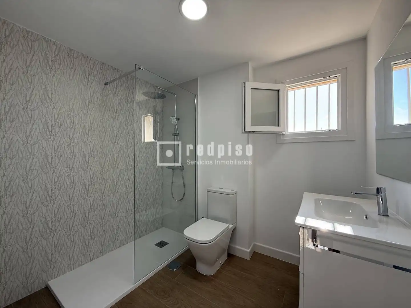 Baño de Piso en venta en Málaga con Jardín privado y Terraza