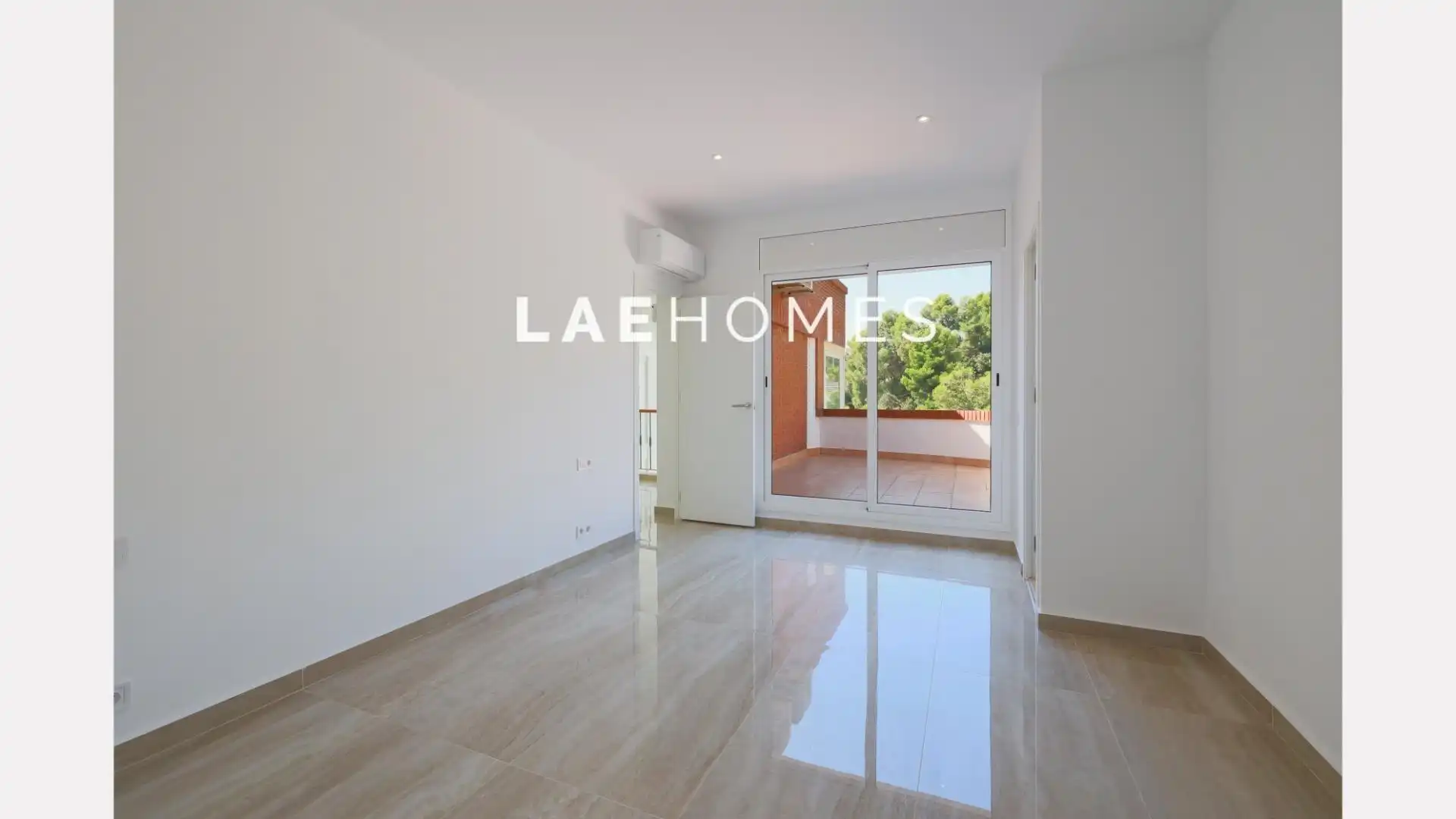 Haus oder Chalet zur Miete in Carrer BEETHOVEN (C.COLL), Corbera de Llobregat